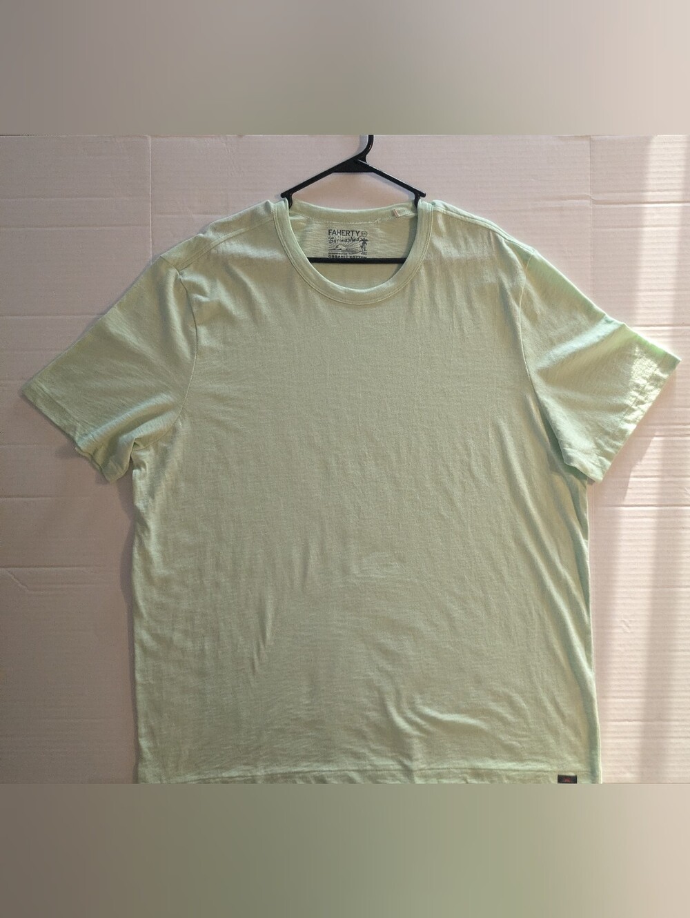 Faherty Light Mint Crew Neck Short Sleeve T-Shirt- XXL (NWOT)